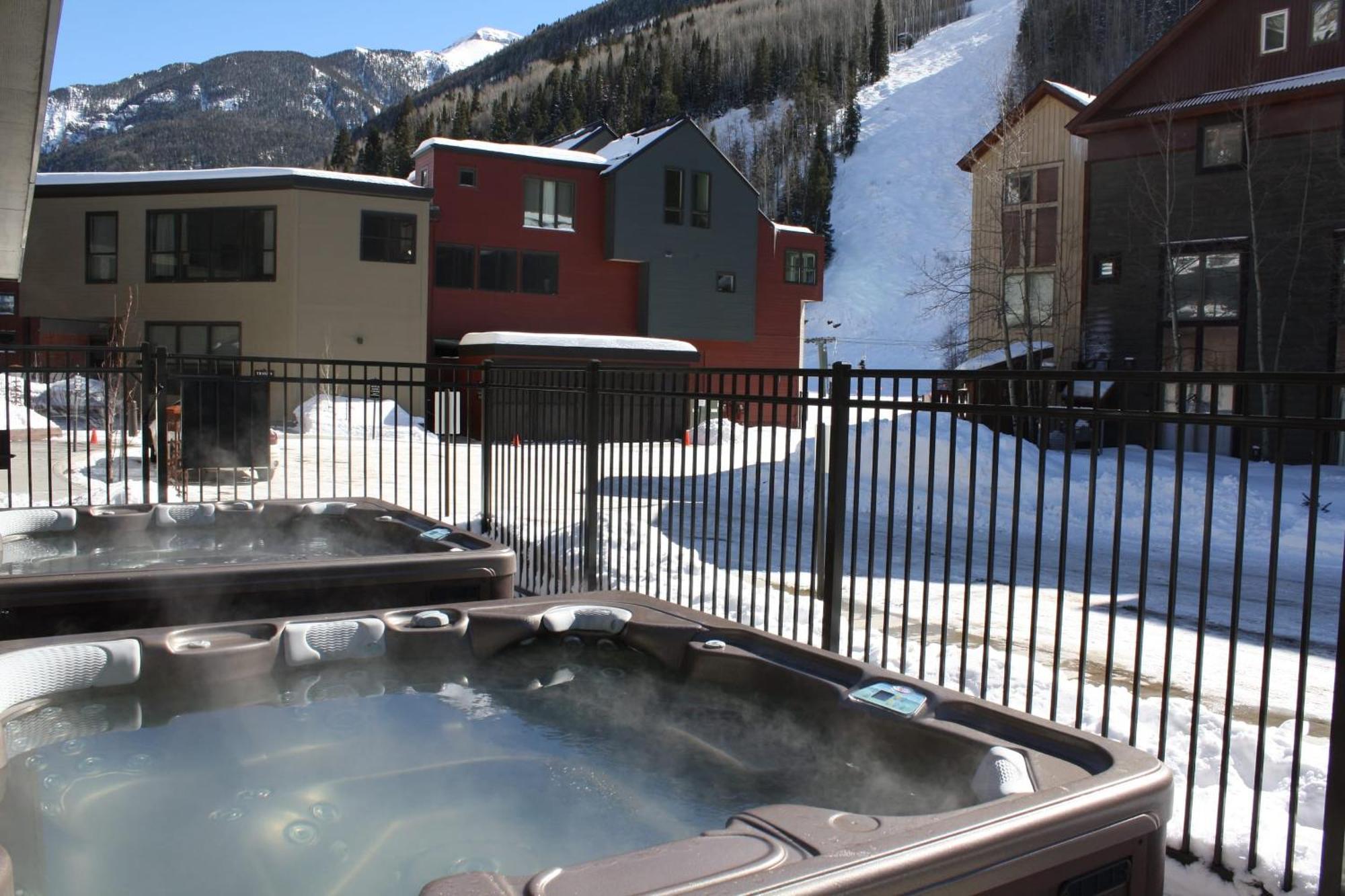 Cimarron Lodge 14 By Avantstay Ski-Inski-Out Property In Complex W Two Hot Tubs Permit3601 Telluride Exterior photo